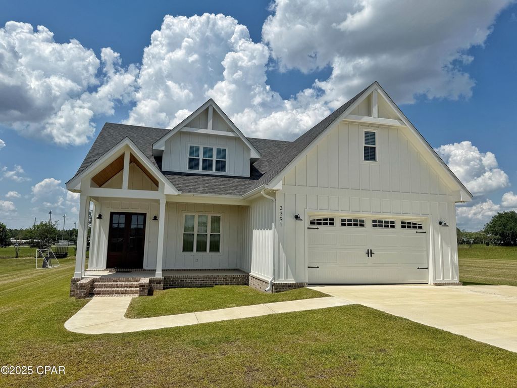 3391 Grey Oak Way, Marianna, FL 32446
