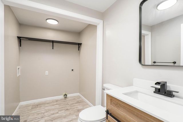 36 W CENTER ST, Clayton, NJ 08312