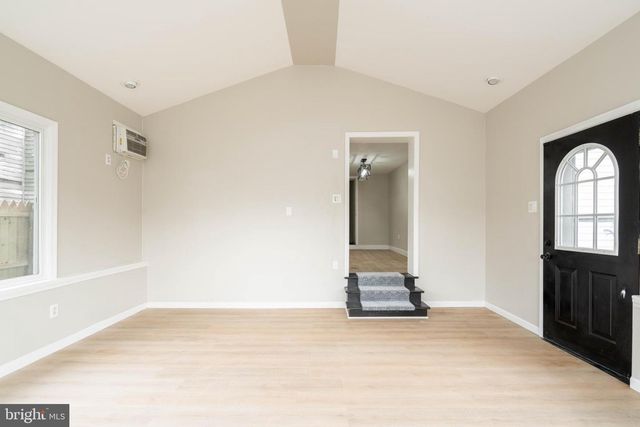 36 W CENTER ST, Clayton, NJ 08312
