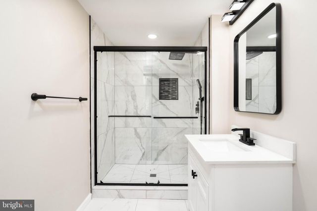 36 W CENTER ST, Clayton, NJ 08312