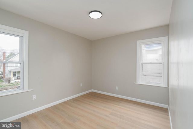36 W CENTER ST, Clayton, NJ 08312