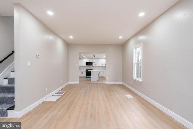 36 W CENTER ST, Clayton, NJ 08312
