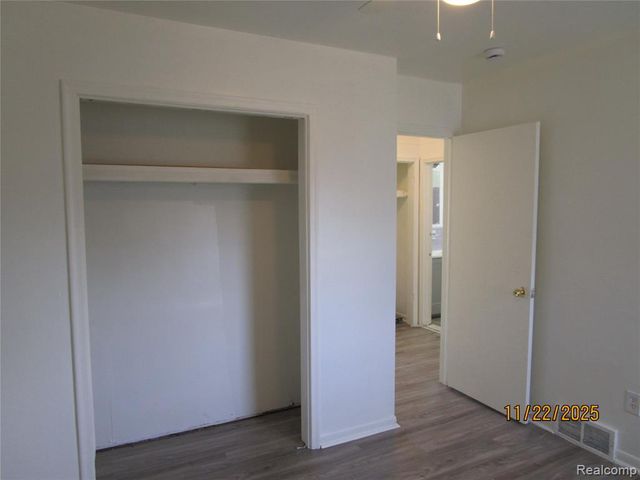 14901 W Chicago Street, Detroit, MI 48228