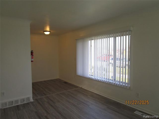 14901 W Chicago Street, Detroit, MI 48228