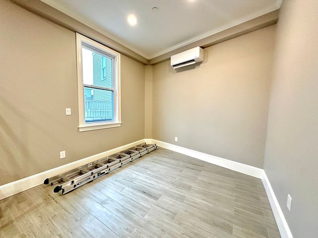 1152 Cambridge St 1, Cambridge, MA 02139