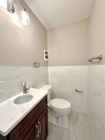 1152 Cambridge St 1, Cambridge, MA 02139