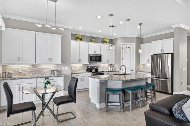 11910 White Stone DR, Fort Myers, FL 33913