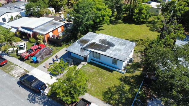33 Allen Rd, West Park, FL 33023