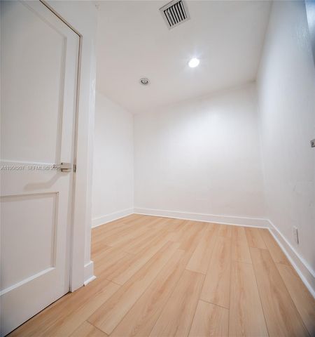 1500 NW 3rd Ave ., Fort Lauderdale, FL 33311