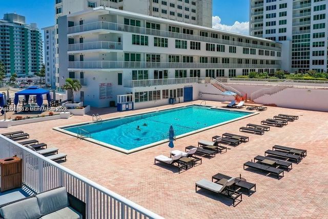 5401 Collins Avenue 909, Miami Beach, FL 33140