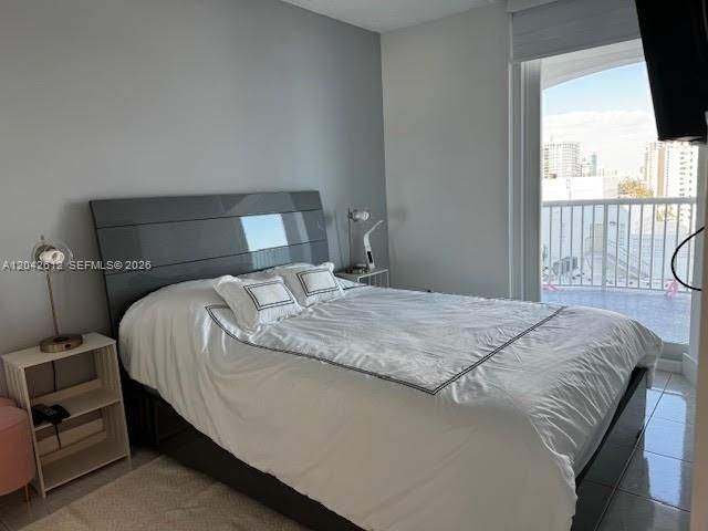 5401 Collins Avenue 909, Miami Beach, FL 33140