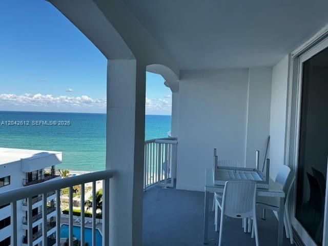 5401 Collins Avenue 909, Miami Beach, FL 33140