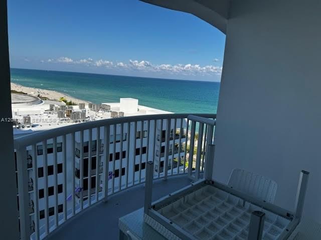 5401 Collins Avenue 909, Miami Beach, FL 33140