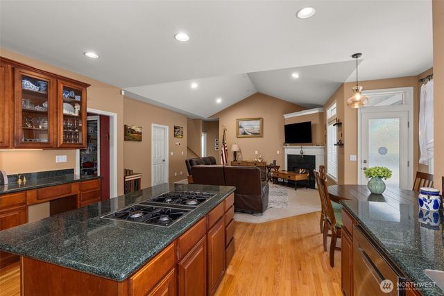 9245 SE Piperhill Drive, Olympia, WA 98513