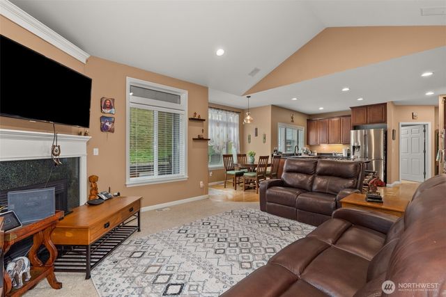 9245 SE Piperhill Drive, Olympia, WA 98513