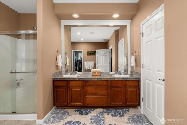 9245 SE Piperhill Drive, Olympia, WA 98513