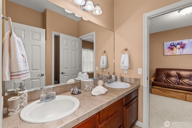 9245 SE Piperhill Drive, Olympia, WA 98513