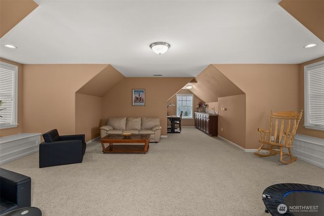 9245 SE Piperhill Drive, Olympia, WA 98513