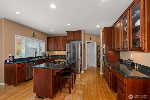 9245 SE Piperhill Drive, Olympia, WA 98513