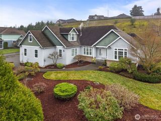 9245 SE Piperhill Drive, Olympia, WA 98513