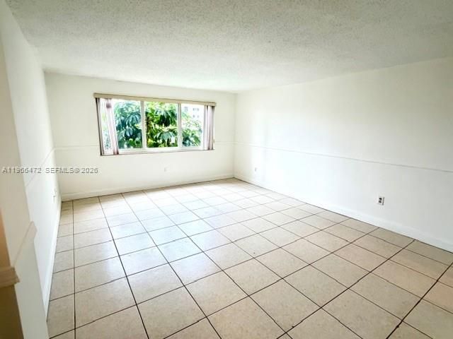 6940 Miami Gardens Dr 1-329, Hialeah, FL 33015