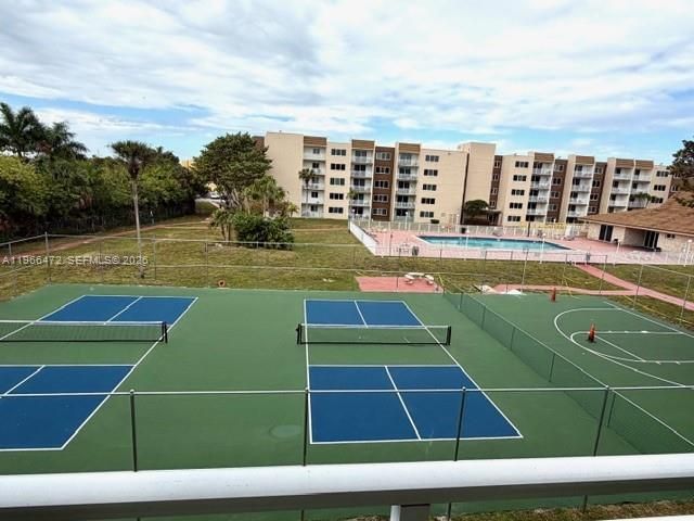 6940 Miami Gardens Dr 1-329, Hialeah, FL 33015