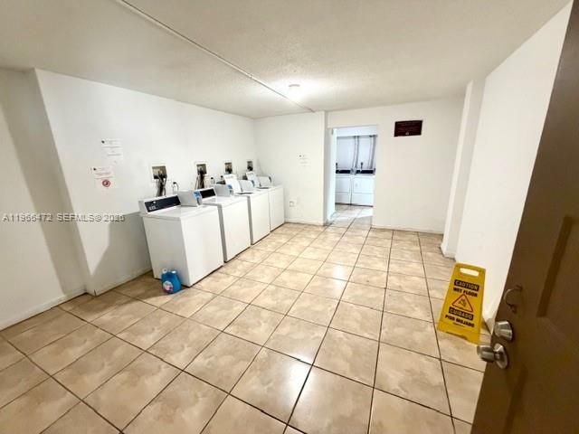 6940 Miami Gardens Dr 1-329, Hialeah, FL 33015