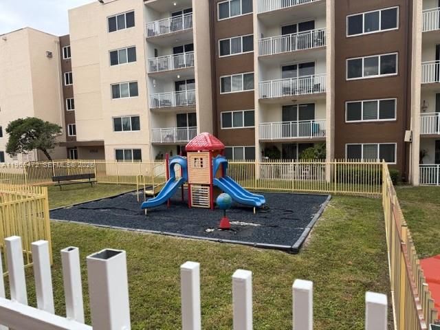 6940 Miami Gardens Dr 1-329, Hialeah, FL 33015