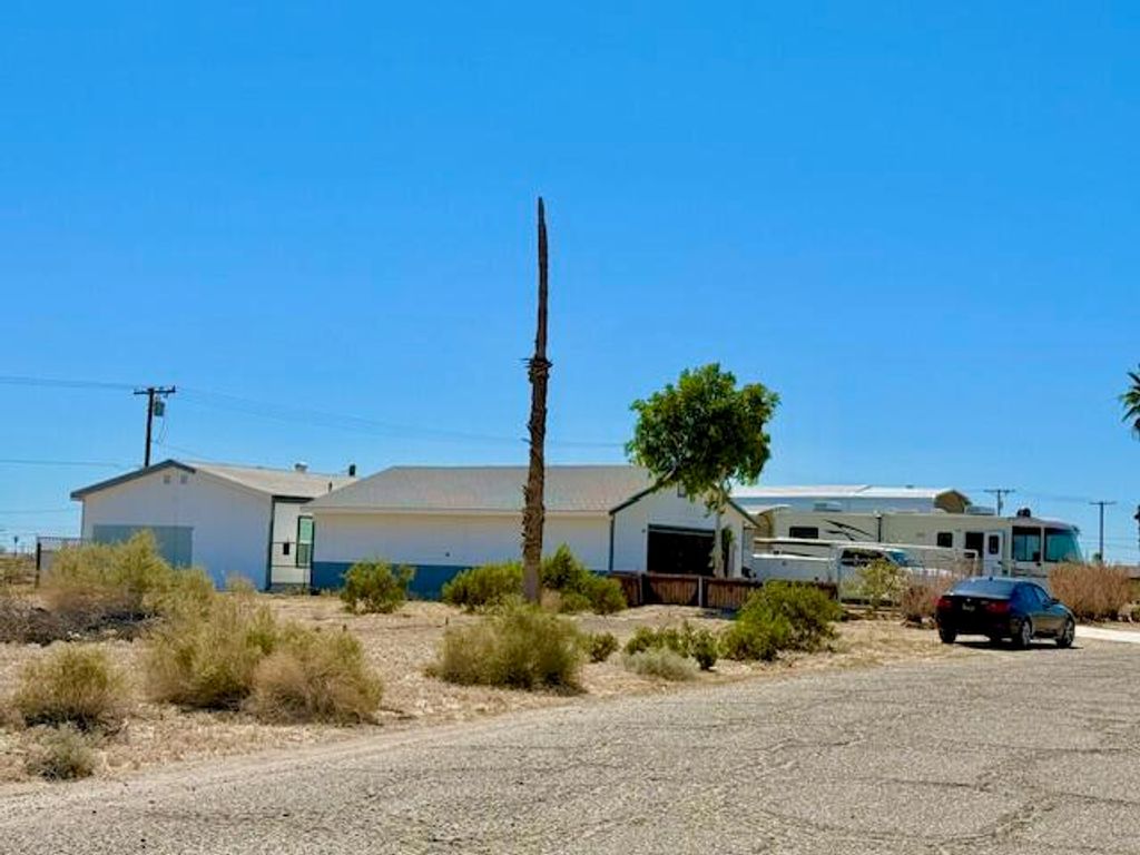 2928 Dione Drive, Thermal, CA 92274