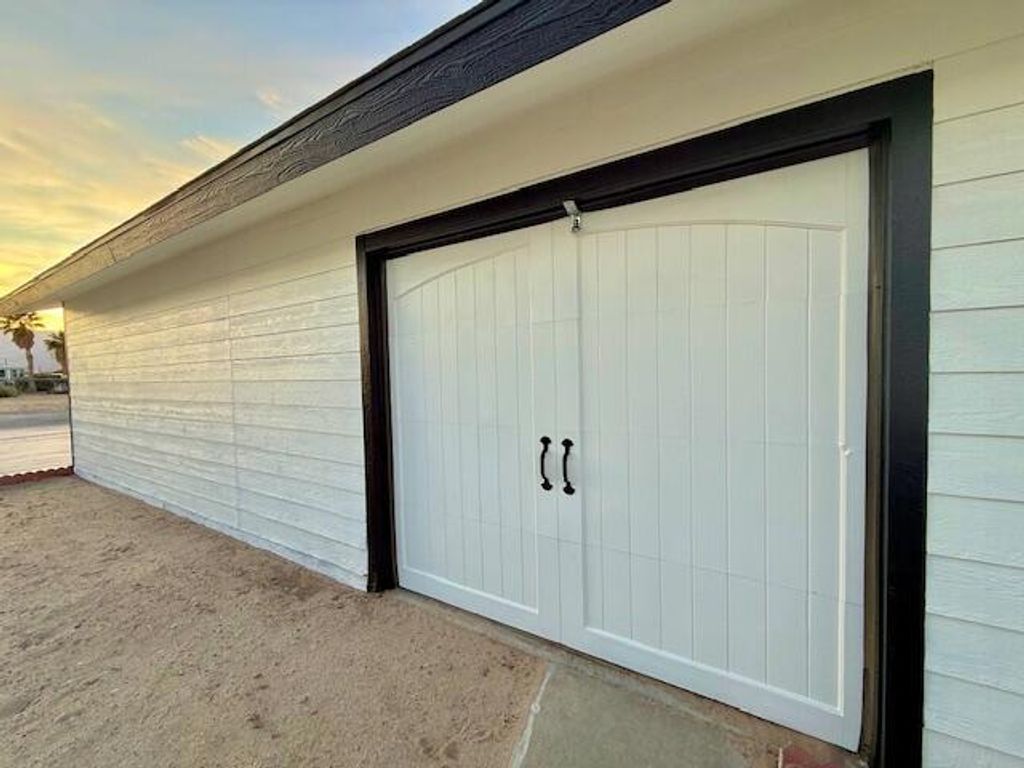 2928 Dione Drive, Thermal, CA 92274