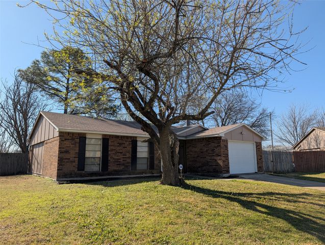 7550 Marlinda Circle, Fort Worth, TX 76140