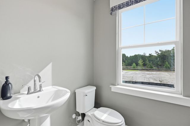 138 Fernbank Road, Johns Island, SC 29455