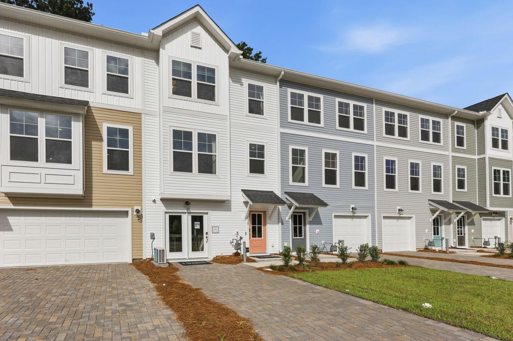 138 Fernbank Road, Johns Island, SC 29455