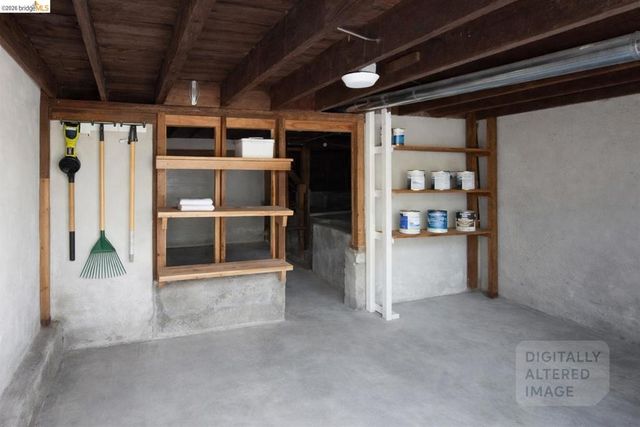 2707 Logan St, Oakland, CA 94601