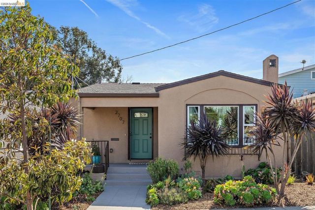 2707 Logan St, Oakland, CA 94601