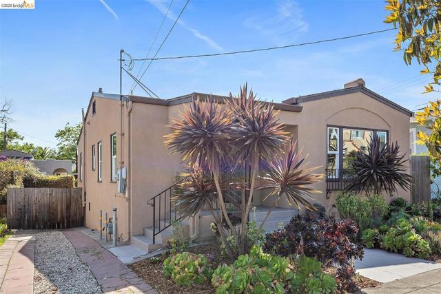 2707 Logan St, Oakland, CA 94601