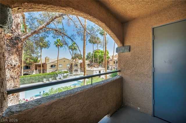 220 Mission Newport Lane 208, Las Vegas, NV 89107