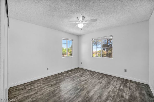 220 Mission Newport Lane 208, Las Vegas, NV 89107