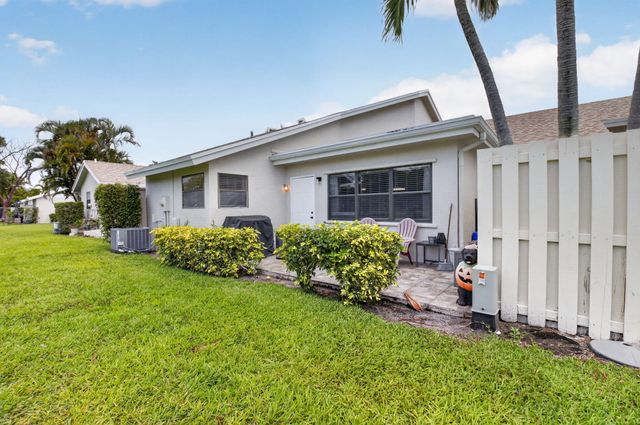 2360 NW 12th Street, Delray Beach, FL 33445