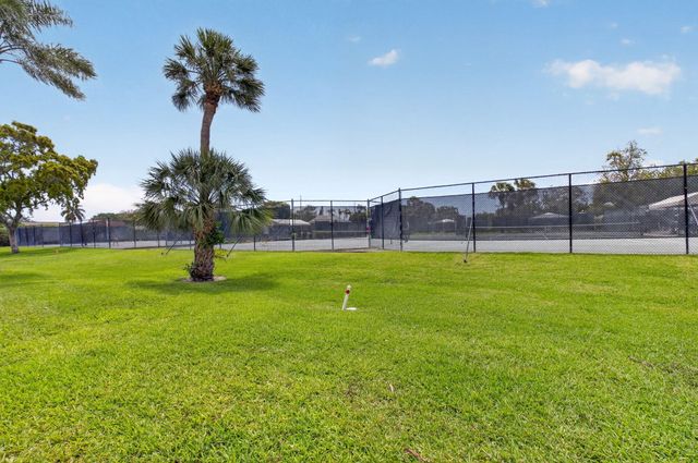 2360 NW 12th Street, Delray Beach, FL 33445