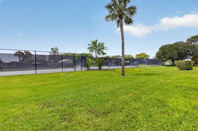 2360 NW 12th Street, Delray Beach, FL 33445