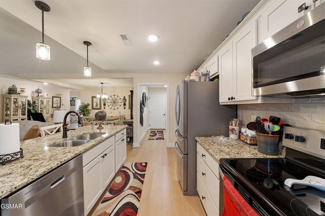 736 Snowflower Circle, Pigeon Forge, TN 37863