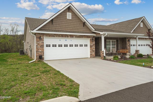 736 Snowflower Circle, Pigeon Forge, TN 37863
