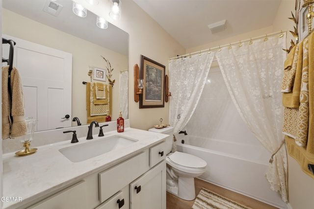 736 Snowflower Circle, Pigeon Forge, TN 37863