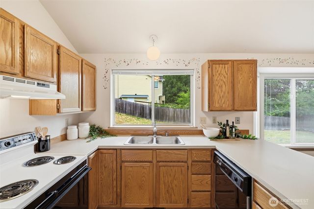 10205 107th Street Ct SW, Lakewood, WA 98498