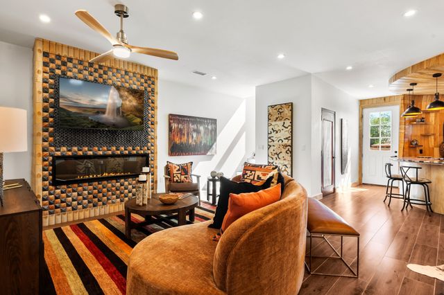 929 Shoofly Street B, Santa Fe, NM 87505
