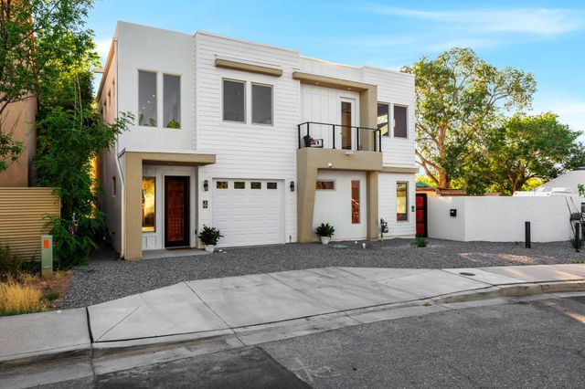 929 Shoofly Street B, Santa Fe, NM 87505