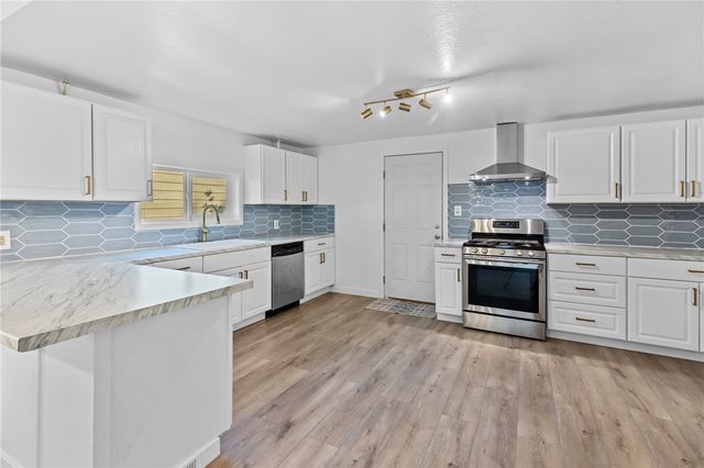 905 S 28th Street, Billings, MT 59101
