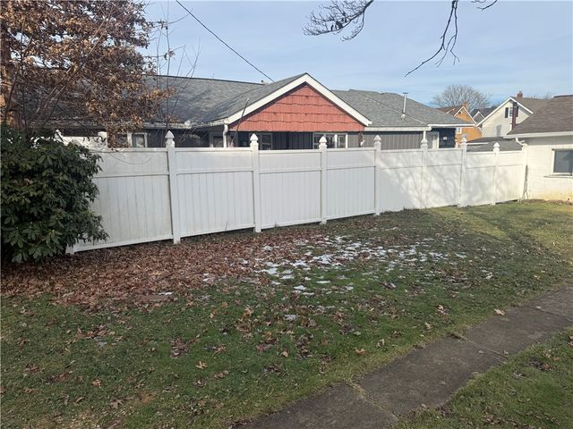 1018 Lane Ave, Harrison Twp, PA 15065