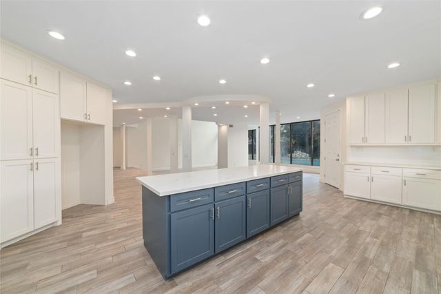 8115 Fondren Lake Drive, Houston, TX 77071